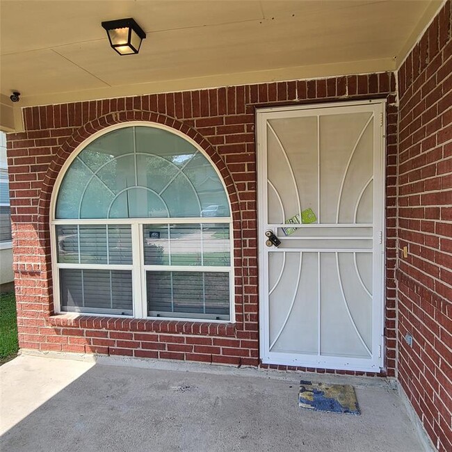Building Photo - 15218 Lucky Star Dr