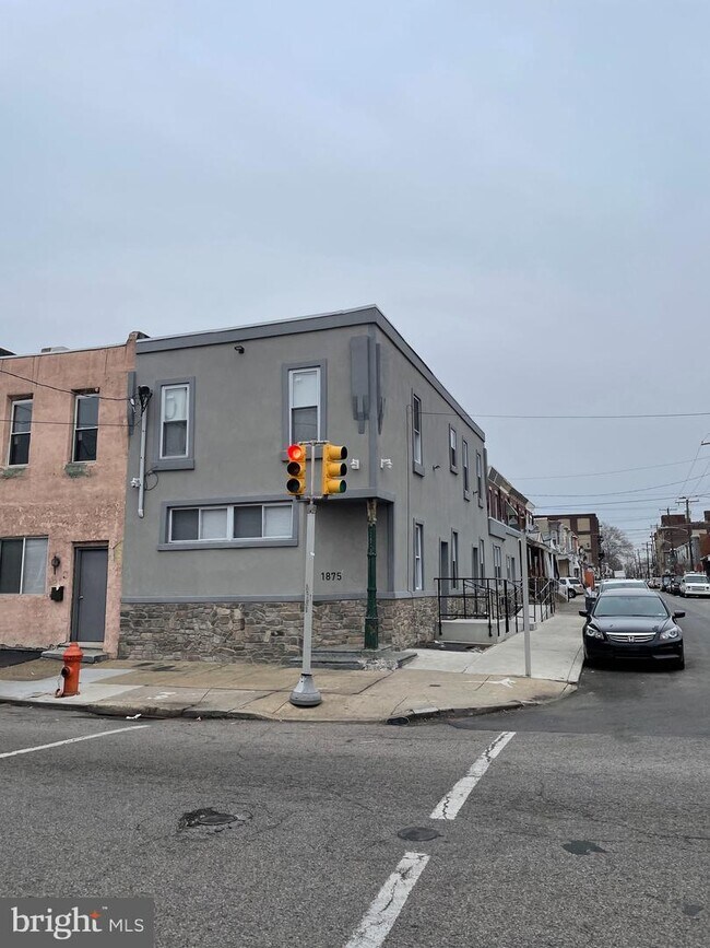 Building Photo - 1875 E Westmoreland St