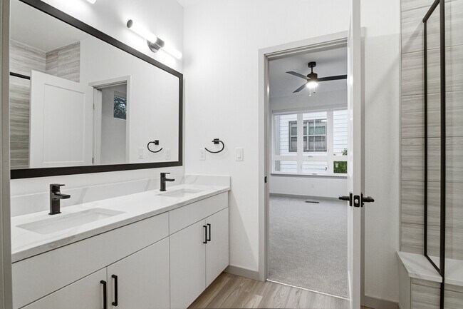 Building Photo - University Hills Townhomes