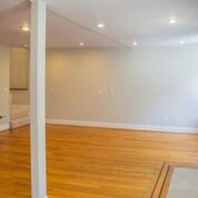 Building Photo - RC - 246 6th Ave, SF (RC)