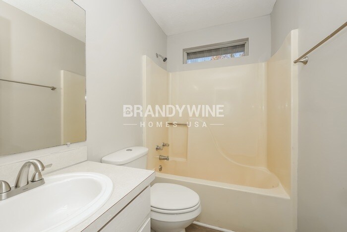 Building Photo - 5929 Colchester Dr