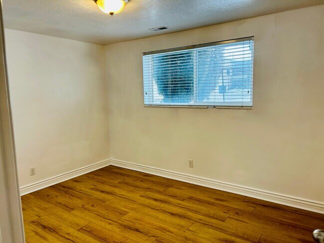 Building Photo - 6029 S 2700 W