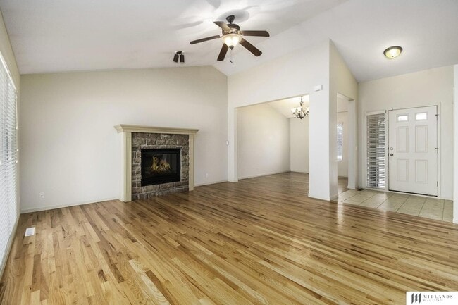 Building Photo - 2108 S 197th St