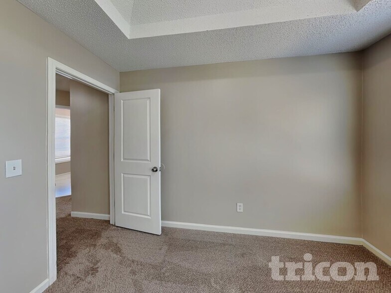 Building Photo - 1806 Dalton Way