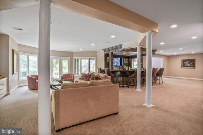 Building Photo - 9864 Walker Glen Ct