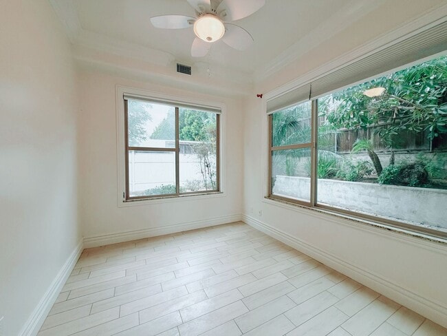 Building Photo - Spacious 6 Bed in Carlsbad with Ocean Views and Roof Top deck, 1 mile to the Beach!!