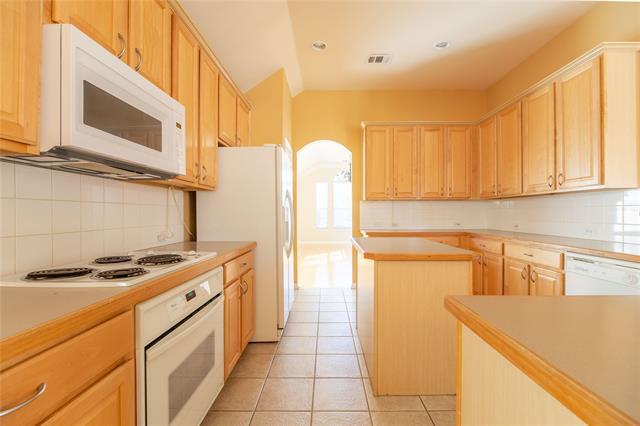 Building Photo - 4552 Oak Shores Dr