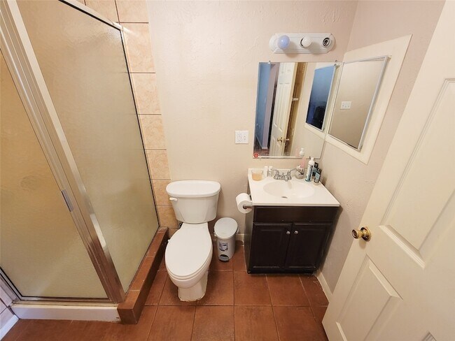 Building Photo - 8002 Weeping Willow Pl