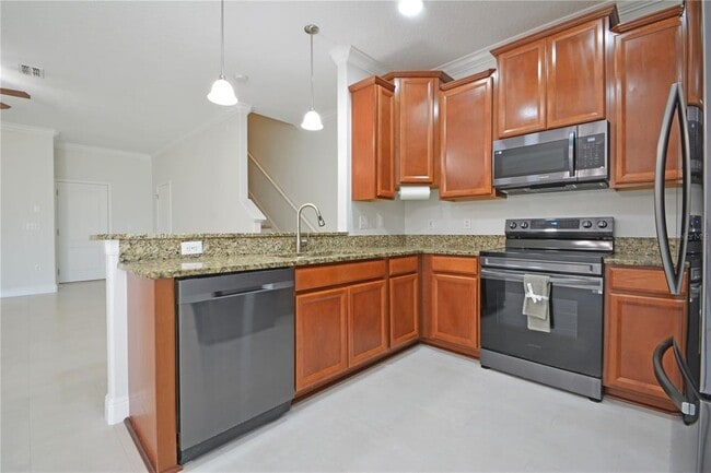 Building Photo - 11925 Greengate Dr
