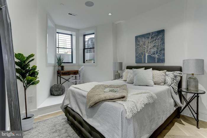 Building Photo - 1712 15th St NW