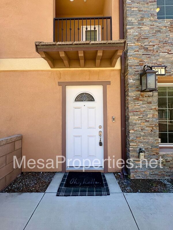 Building Photo - 16408 Valencia Ave