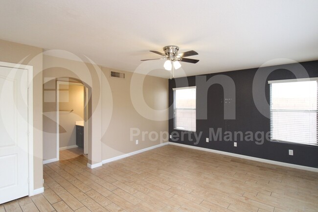 Building Photo - 20906 N 38th St