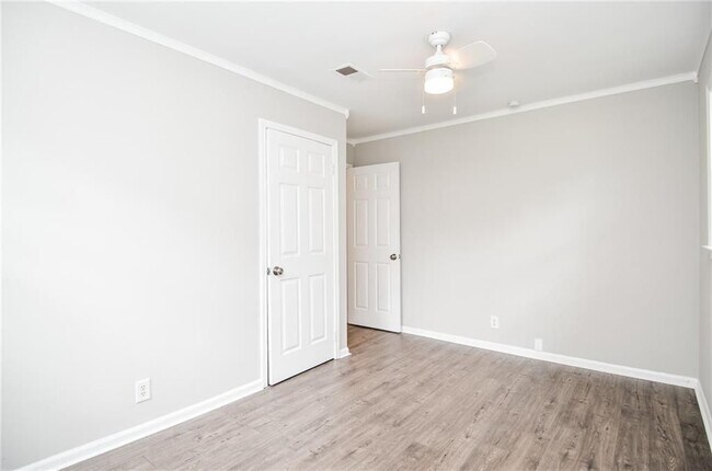 Building Photo - 2945 Rio Montana Dr