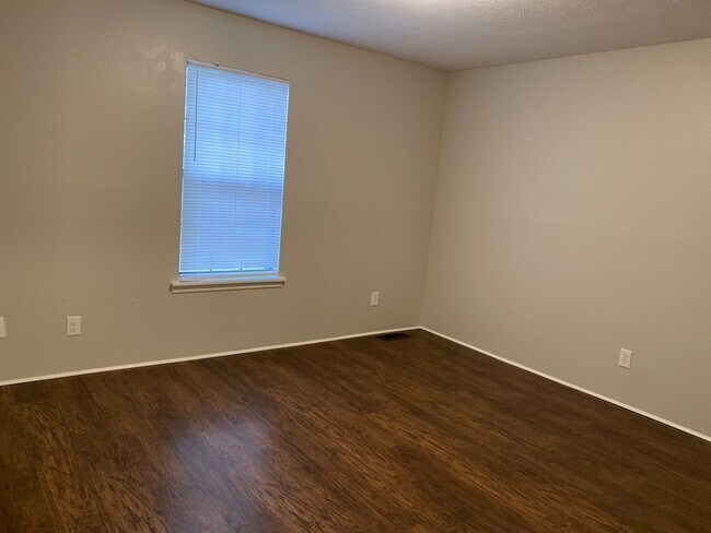 Building Photo - 257 Tinker Hill Cv