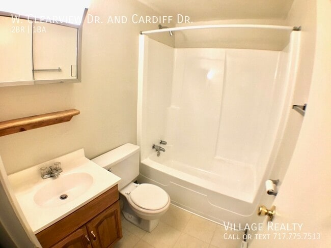 Building Photo - NO Steps! Affordable 2-Bed Convenient to I...