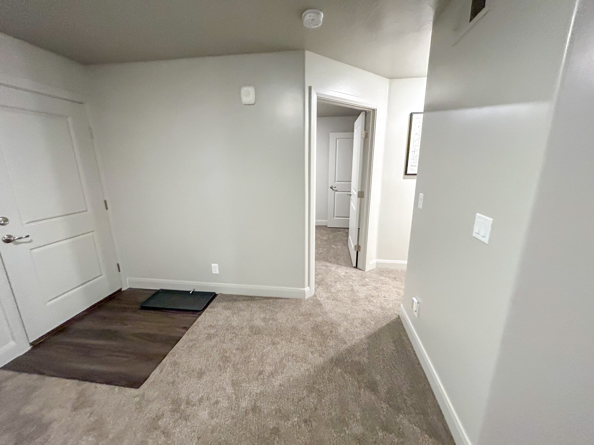 Building Photo - 128 N Lone Rock Dr