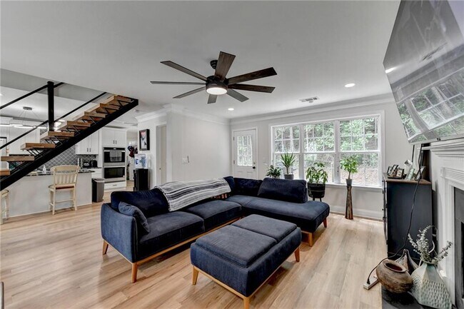 Building Photo - 6604 Destiny Dr SE