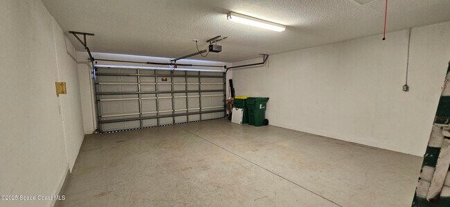 Building Photo - 4951 Somerville Dr