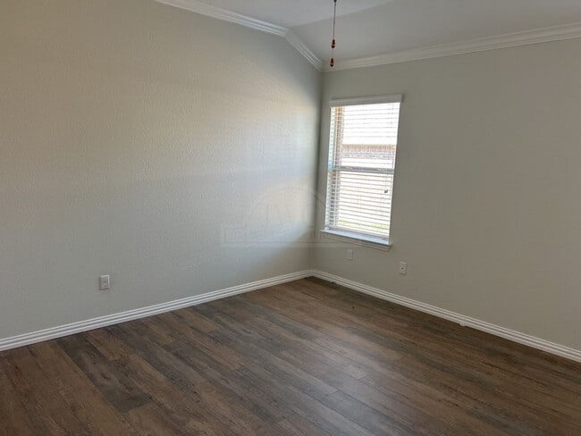 Building Photo - 6311 Serpentine Dr