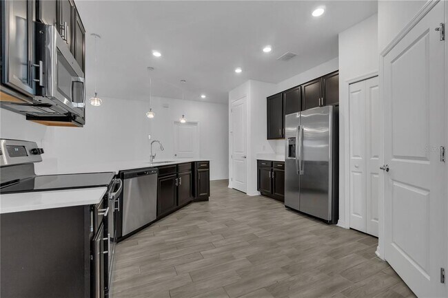 Building Photo - 920 Serchio St