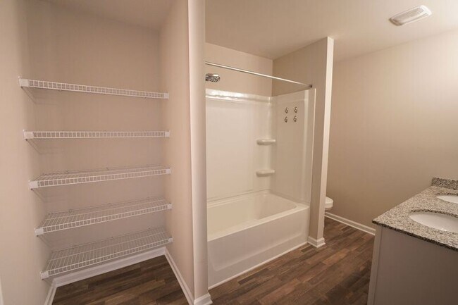 Building Photo - 44 Sunrise Cir