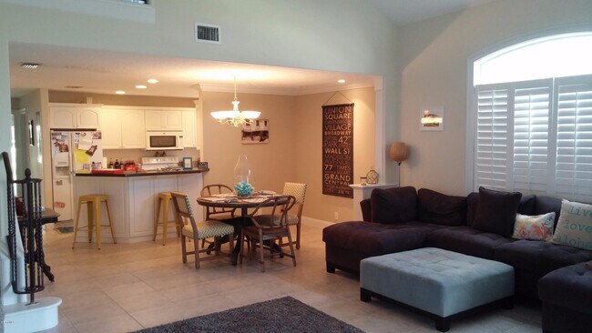 Building Photo - 411 Jackson Ave