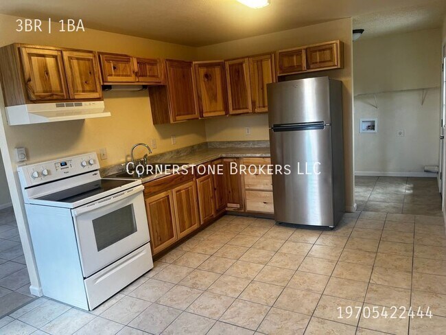 Building Photo - 1066 Williams St