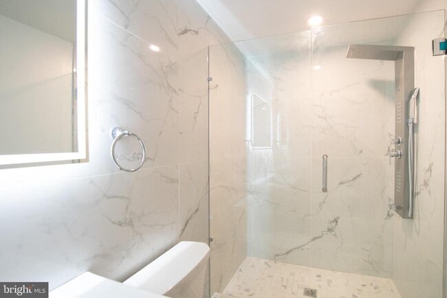 Building Photo - 1201 Vine St