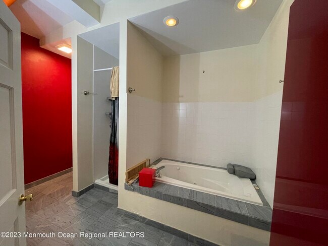 Building Photo - 619 Cookman Ave