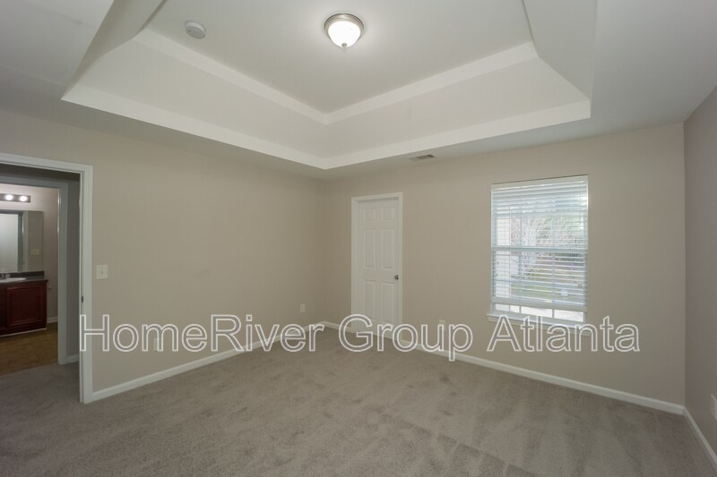 Building Photo - 655 Balerma St