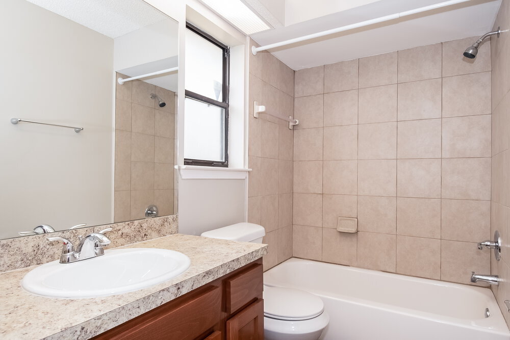 Building Photo - 3413 Deerfield Pointe Dr