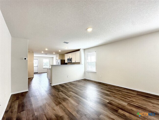 Building Photo - 549 Autumn Blaze