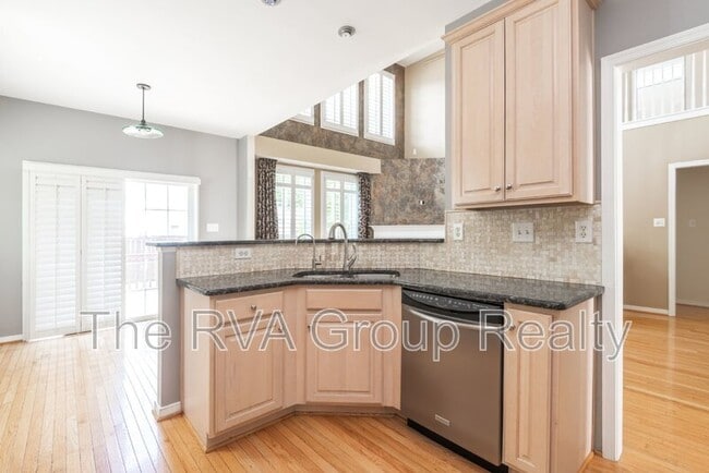 Building Photo - 10528 Runnymeade Dr