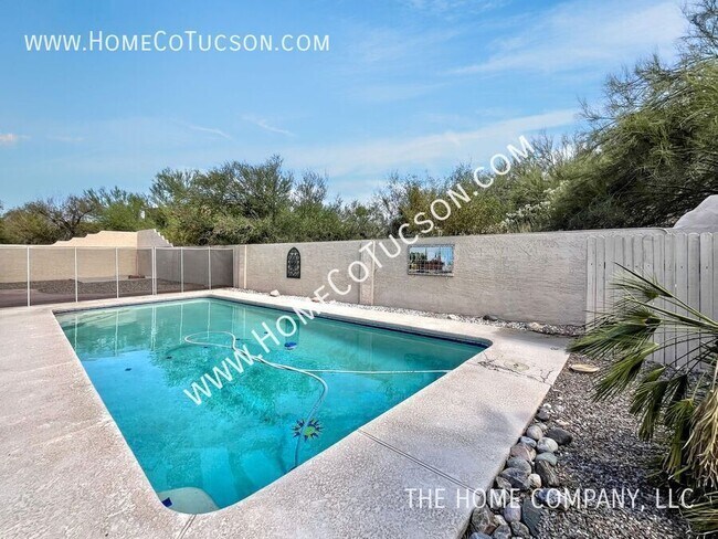 Building Photo - 1551 E Sonoran Desert Dr