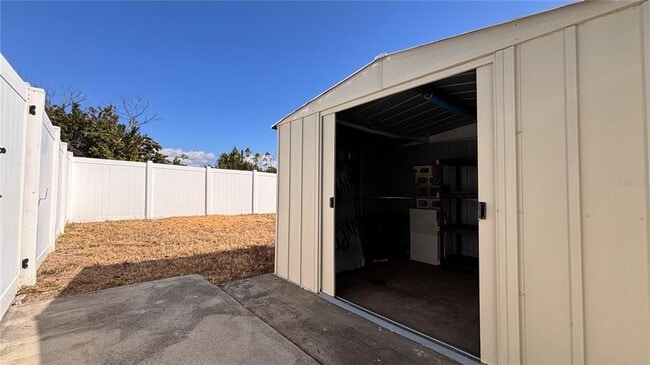 Building Photo - 21543 Kenyon Ave