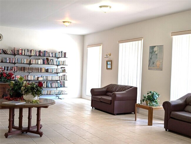 Building Photo - 1280 NW 43rd Ave