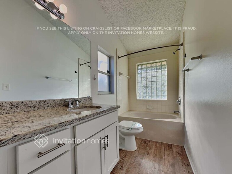 Building Photo - 1006 Henson Ct