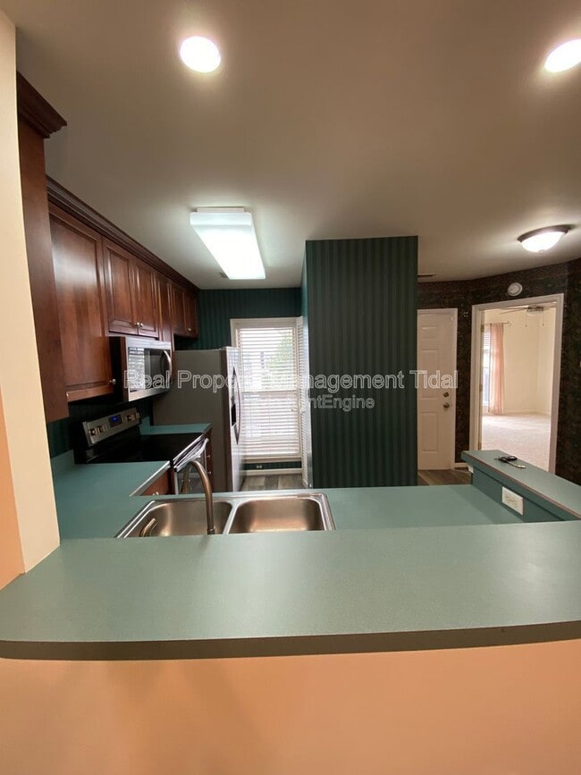 Building Photo - 924 Ironwood Dr