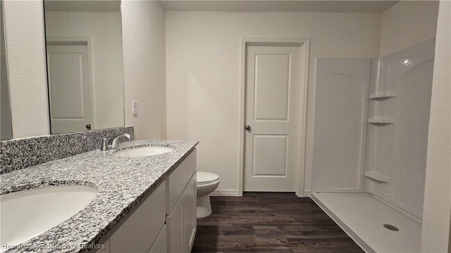 Building Photo - 1352 Stone Ridge Cir