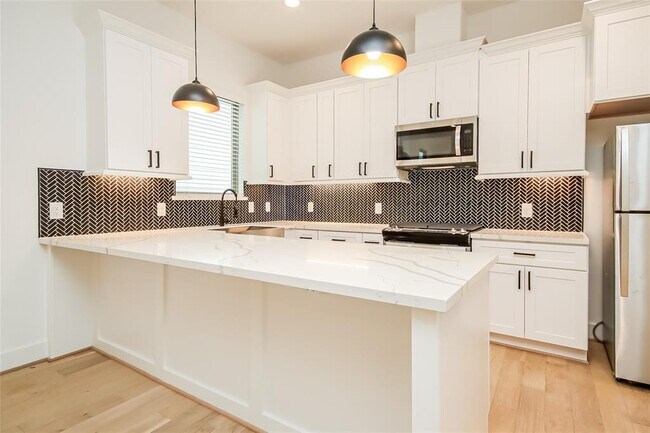 Building Photo - 3044 Truxillo St