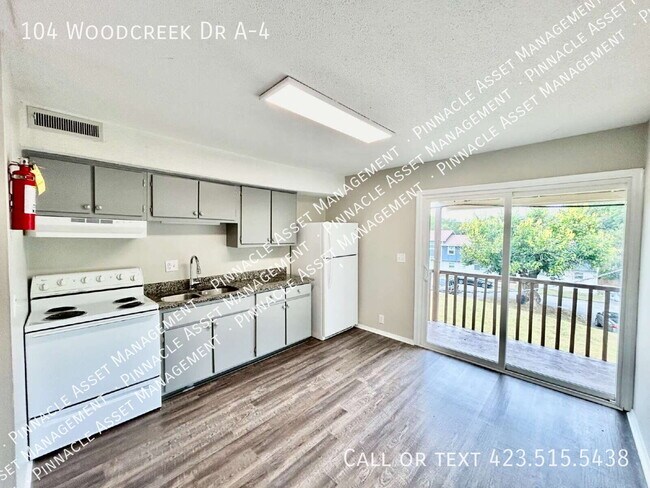 Building Photo - 104 Woodcreek Rd
