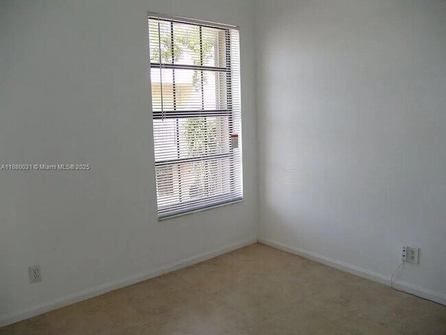 Building Photo - 330 Olivewood Pl