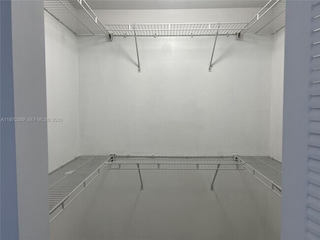 Building Photo - 1 Glen Royal Pkwy