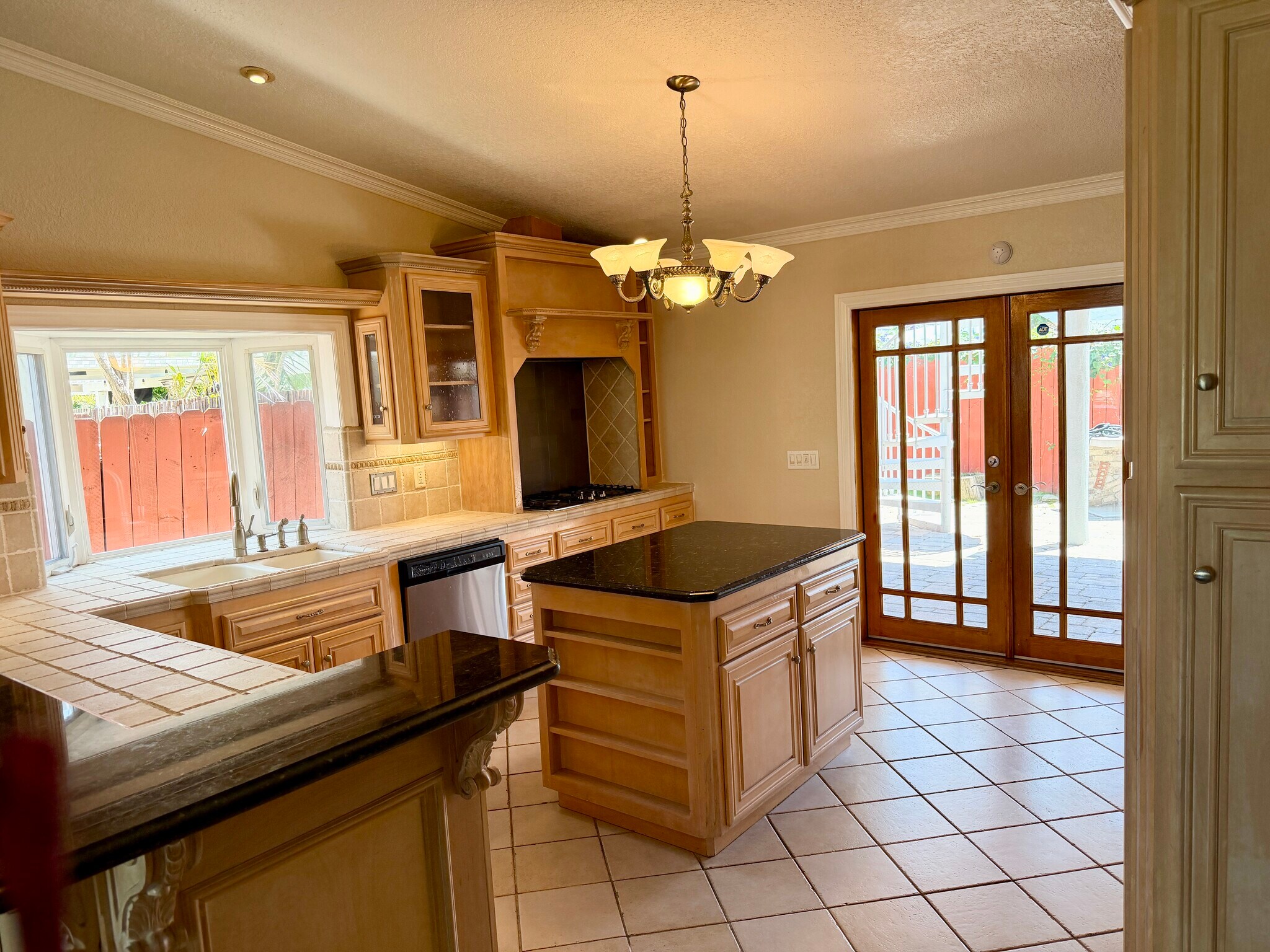 Building Photo - 9272 Sunridge Dr