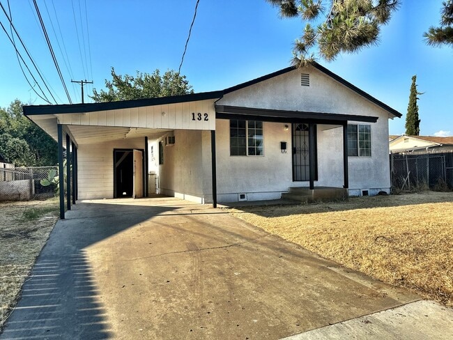 Building Photo - 132 W Deltha Ave