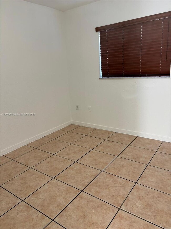 Building Photo - 2860 W 80th St