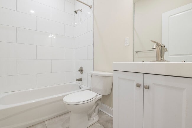 Building Photo - 1825 N Bouvier St