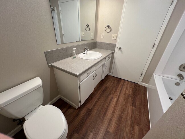 Building Photo - Beautiful Newly Renovated 3 Bedroom Home