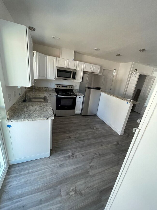 Building Photo - Brand new Apartment in Riddle