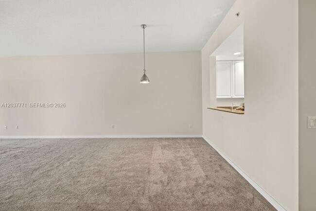 Building Photo - 17 Harbour Isle Dr W